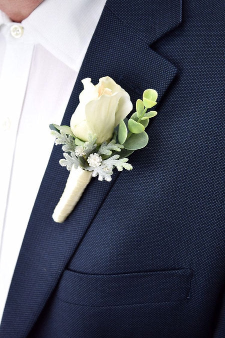 Puglia Bride Bouquet and Groom Boutonniere