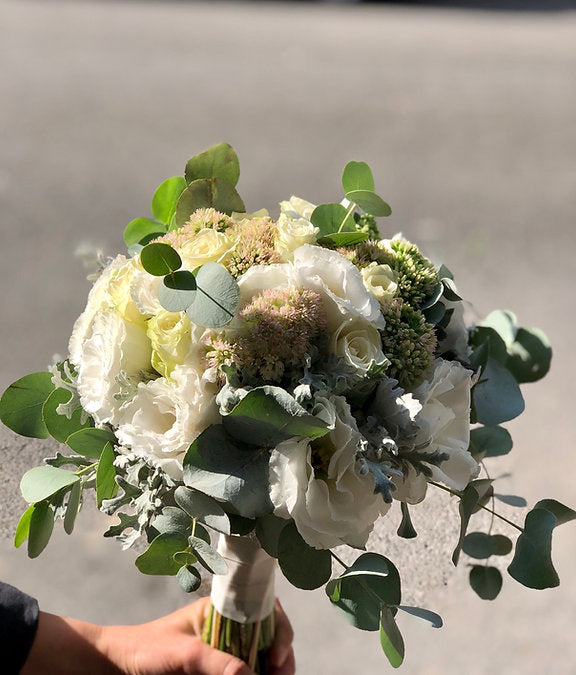 Edinburgh Bride Bouquet and Groom Boutonniere